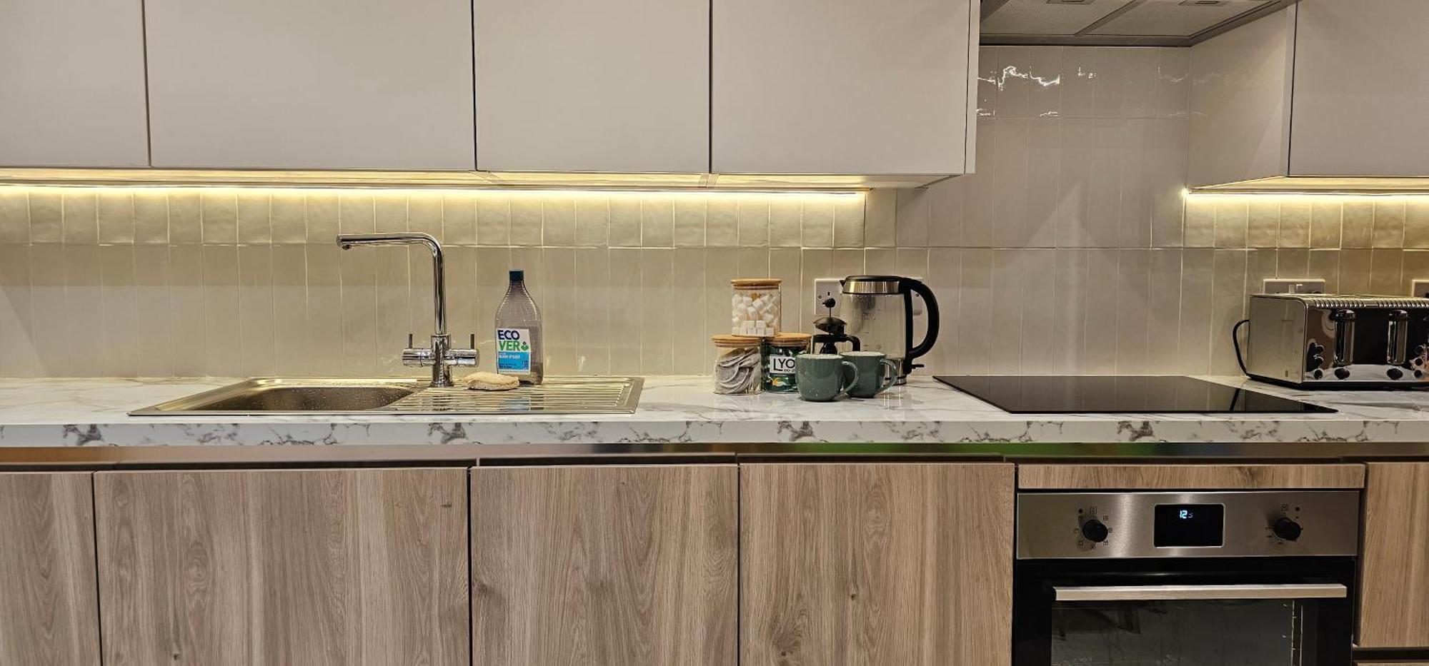 Shorebreak Apartments New Quay エクステリア 写真