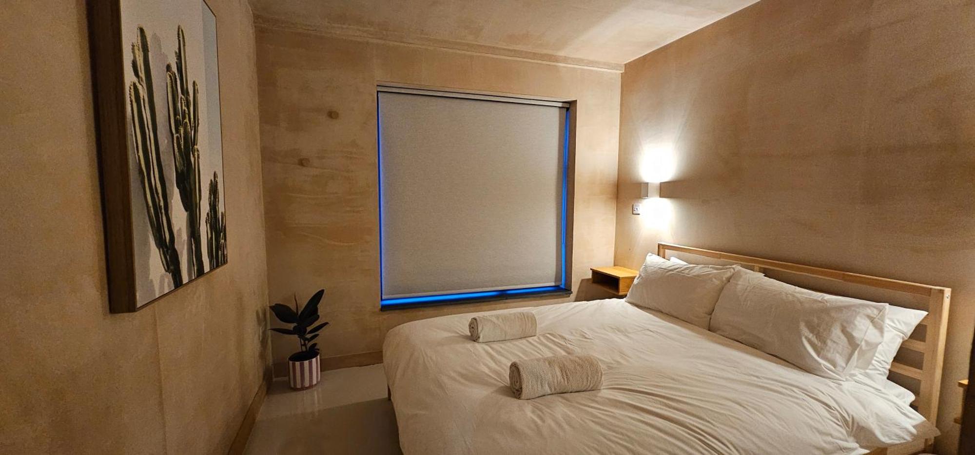 Shorebreak Apartments New Quay エクステリア 写真