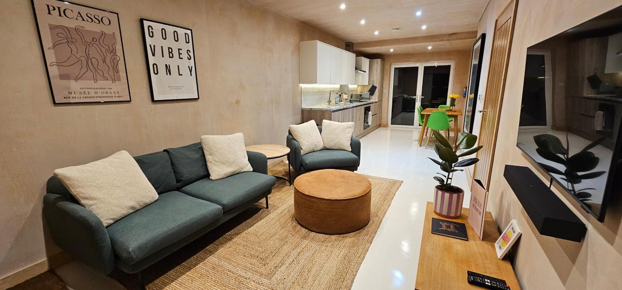 Shorebreak Apartments New Quay エクステリア 写真