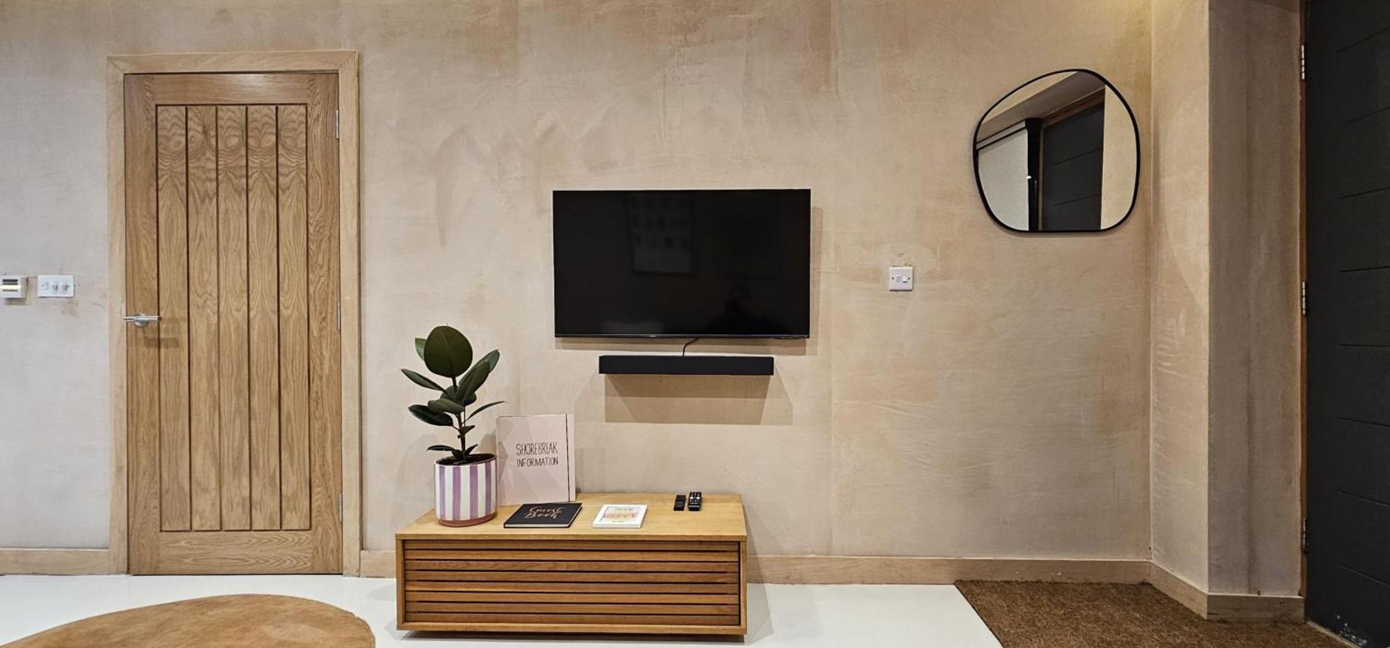 Shorebreak Apartments New Quay エクステリア 写真
